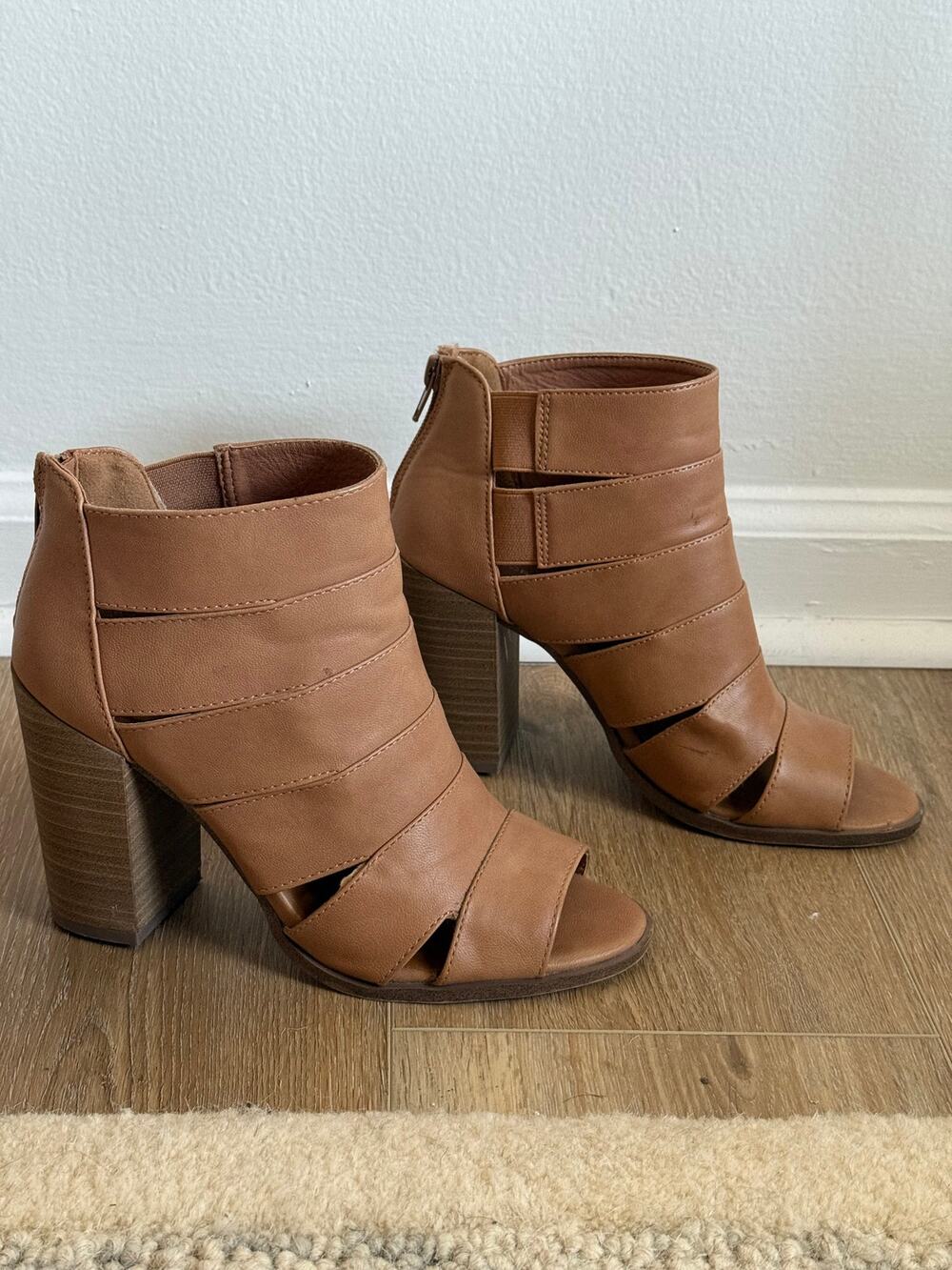 Report Tan Cutout Peep Toe Booties Block Heel Ankle Sandals Women’s Size 7
